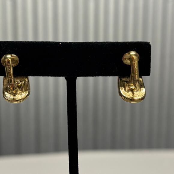 Crown Trifari Clip On Earrings Cream Enamel Gold Tone Abstract Swirl VTG Signed - Picture 8 of 10